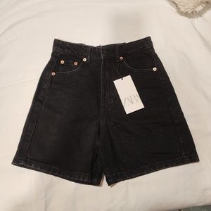 Zara Bermudas in black. Size 32/0/xs mid-rise waist